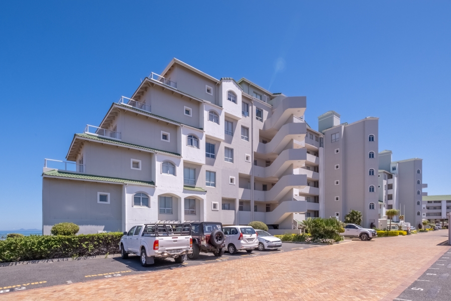 4 Bedroom Property for Sale in Greenways Golf Estate Western Cape